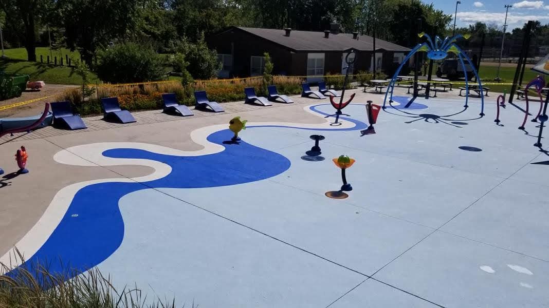 Splash pad surfacing at a park spray pad in Canada — installed by HUB Surface Systems