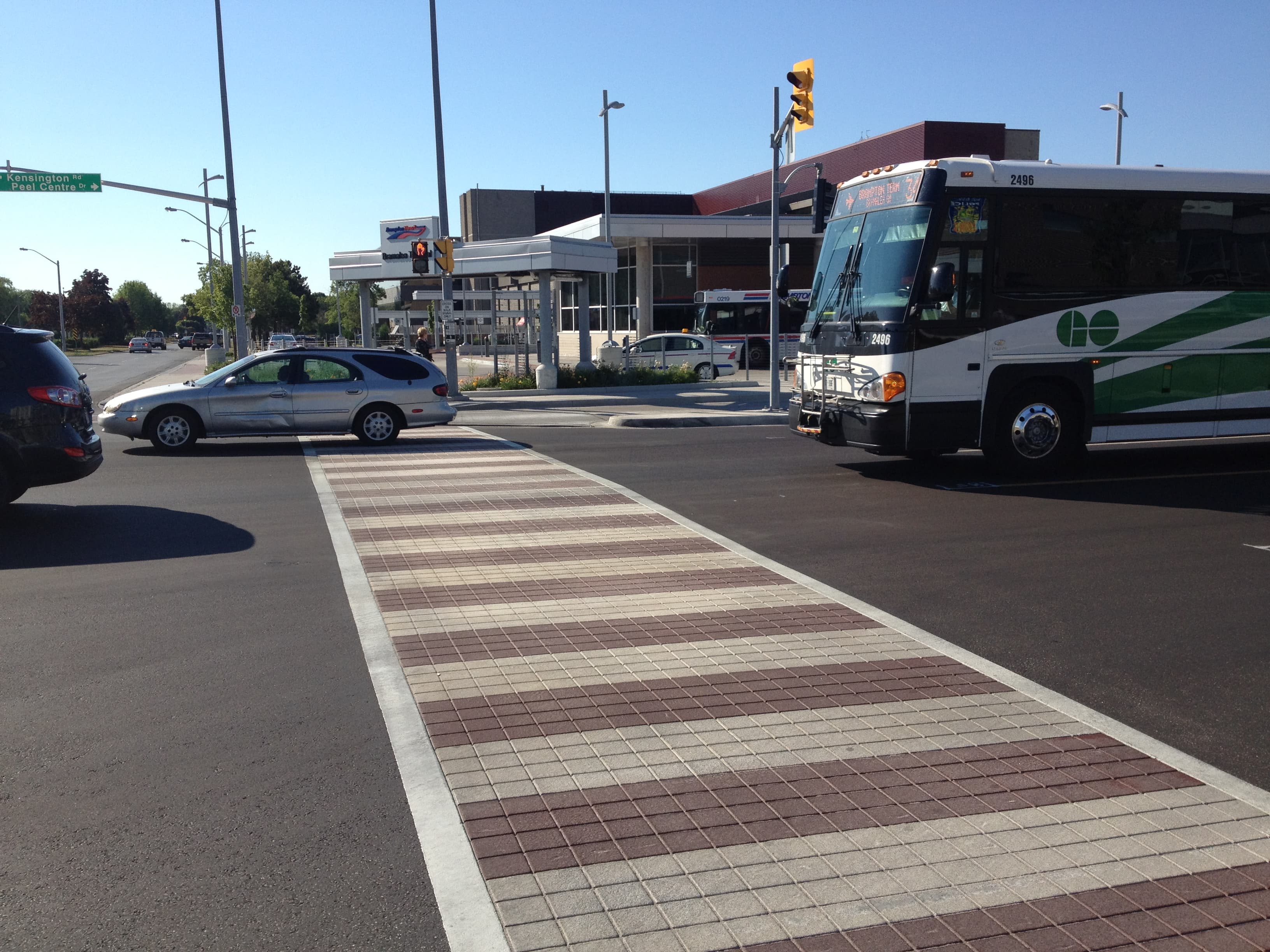 Crosswalks surface systems by HUB — Canadian installation — installation photo 8